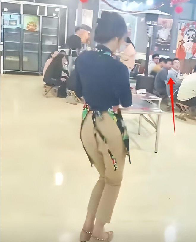 与榜一大哥近9分钟聊天曝光尺度无下限麻将胡了试玩网站免费莱州烧烤店老板娘(图7)