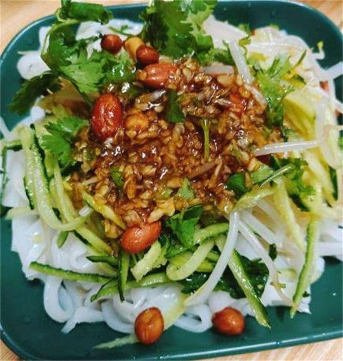 ？教你在家就能做再也不用去外面买了PG麻将胡了试玩凉皮怎么调汁才好吃(图4)